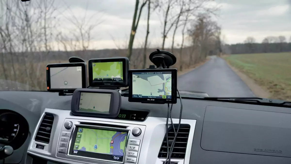 Test nawigacji na drogach lokalnych i szutrowych