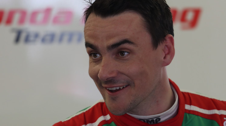 Michelisz 
Norbert 
próbál nyugodt maradni/Fotó:Isza Ferenc