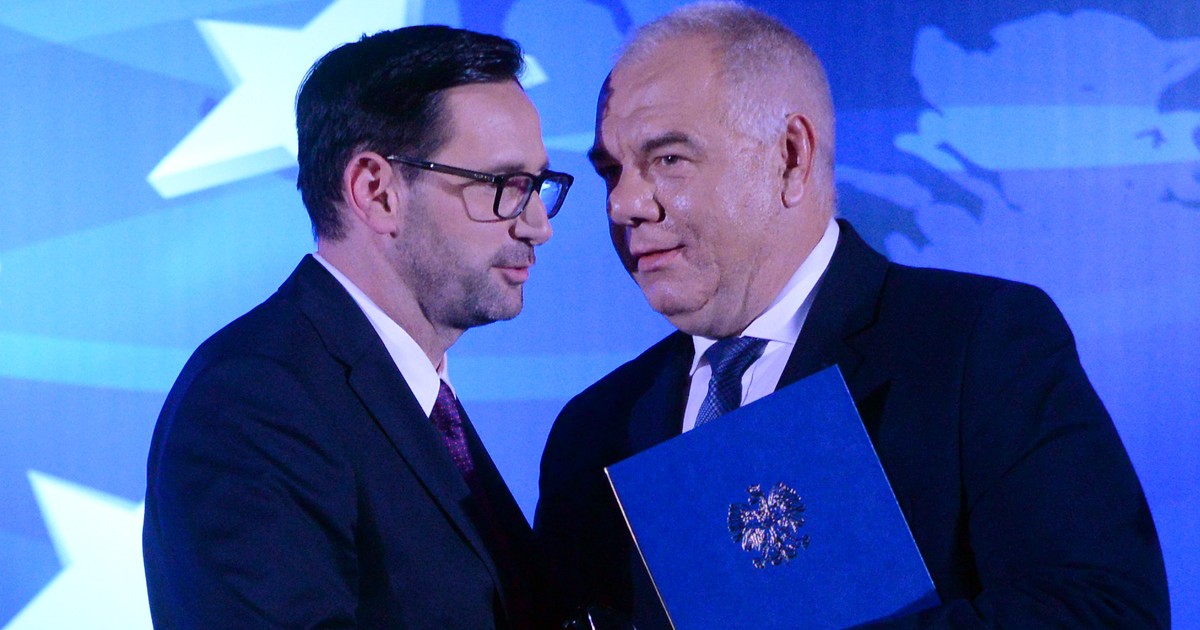 NIK na tropie Obajtka i Sasina. „Rażąco niska cena sprzedaży aktywów Grupy Lotos”