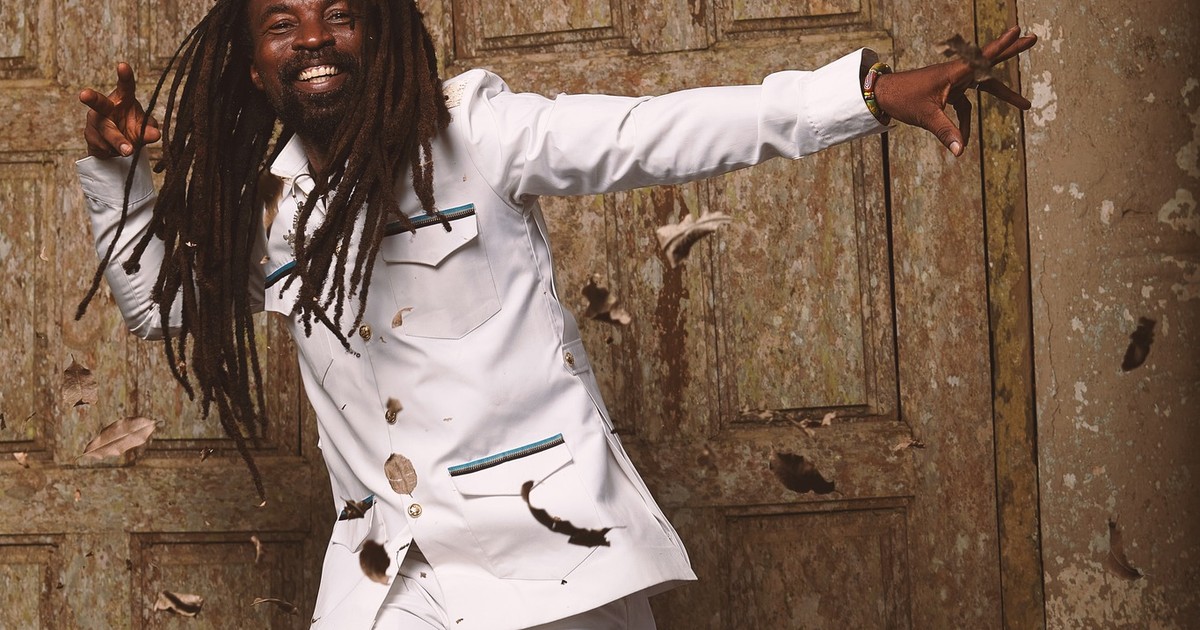Rocky Dawuni headlines LEAF Festival, submits single for Grammys - Vimarsana News
