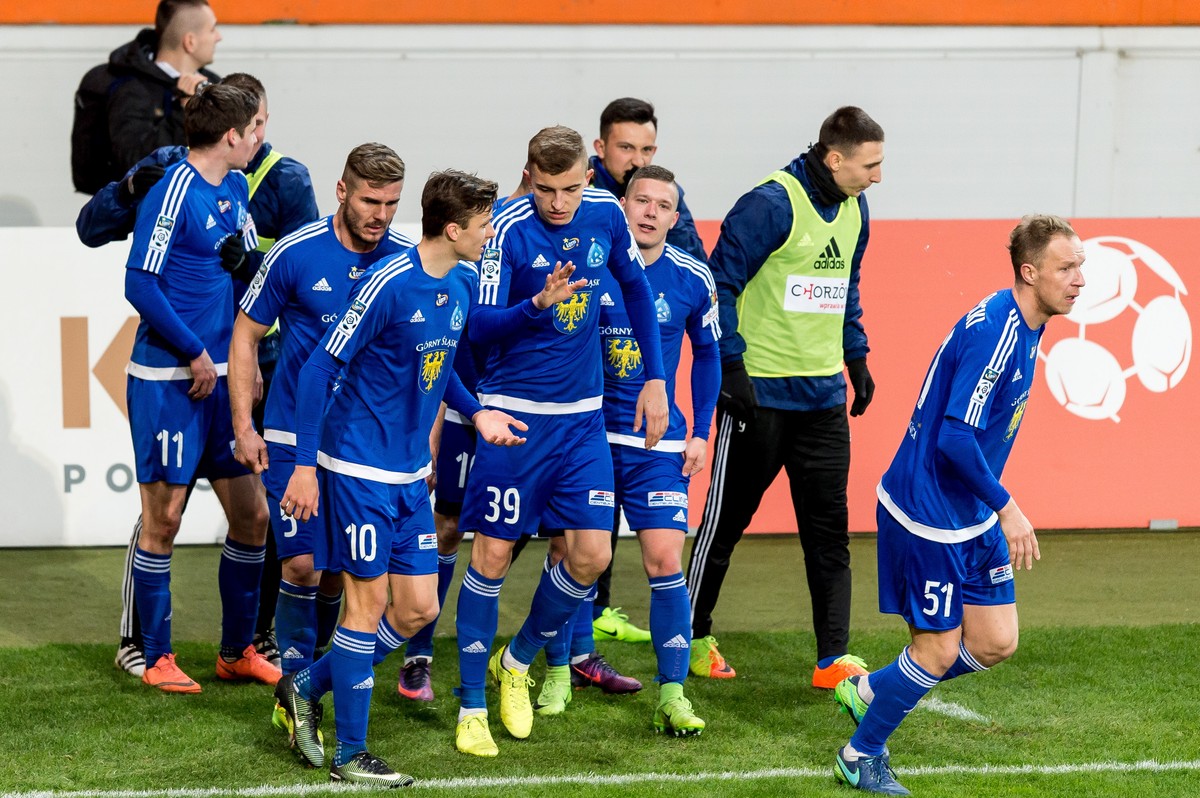 Lotto Ekstraklasa: Ruch pokonał Zagłębie i uciekł ze strefy spadkowej