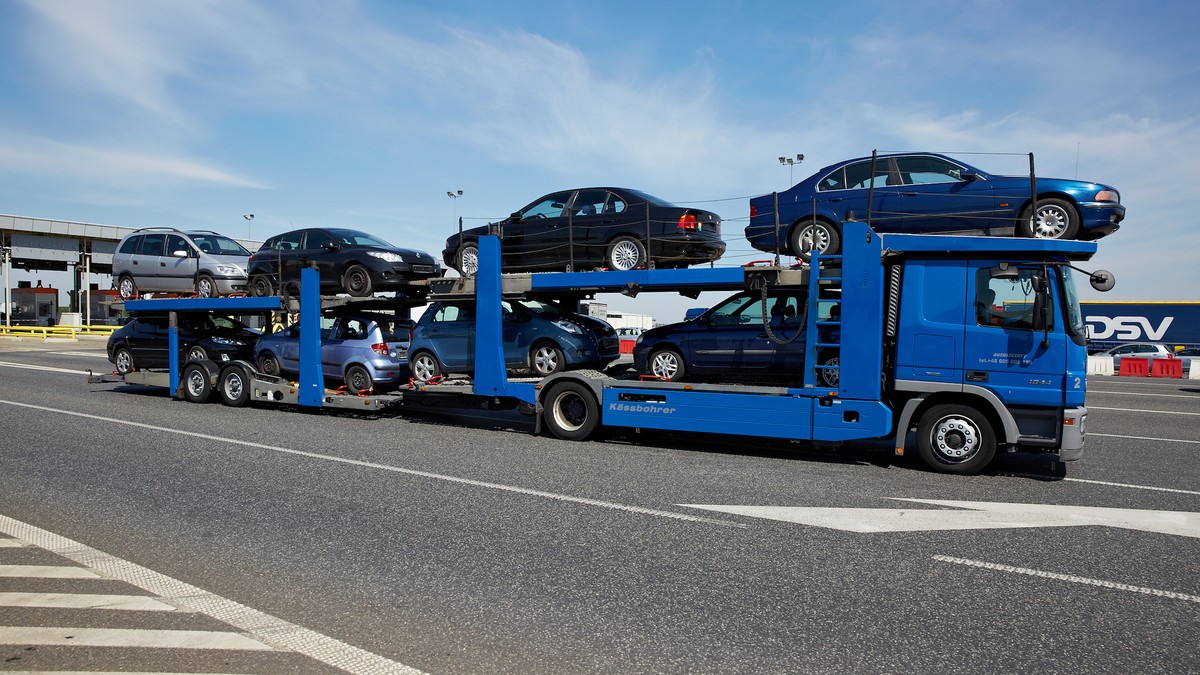 Obowiązkowa rejestracja auta w ciągu 30 dni: zaostrzony projekt. Chcą