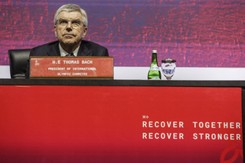 Awantura o igrzyska w Paryżu. MKOl dopuści Rosjan i Białorusinów? [FELIETON]