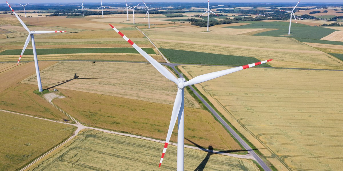 W nocy z poniedziałku na wtorek moc chwilowa farm wiatrowych przekroczyła 7 GW.  