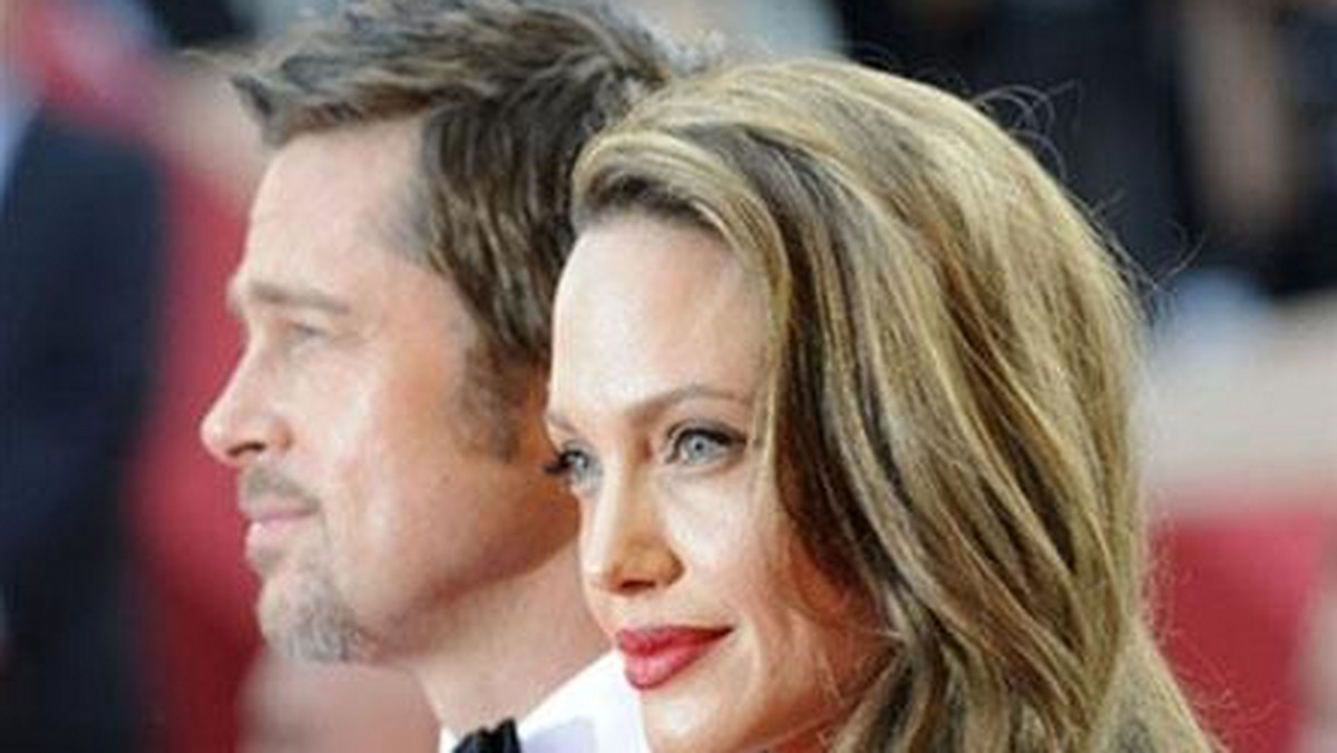Brad Pitt i Angelina Jolie przeznaczyli 340 tysięcy dolarów na pomoc głodującym Somalijczykom.