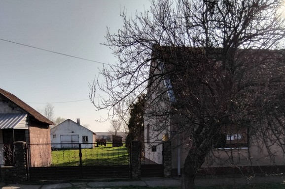 Kuća, hala i lokal za 29.500 evra! Nekretnina odmah useljiva: Idealna za radionicu ili proizvodnju (FOTO)