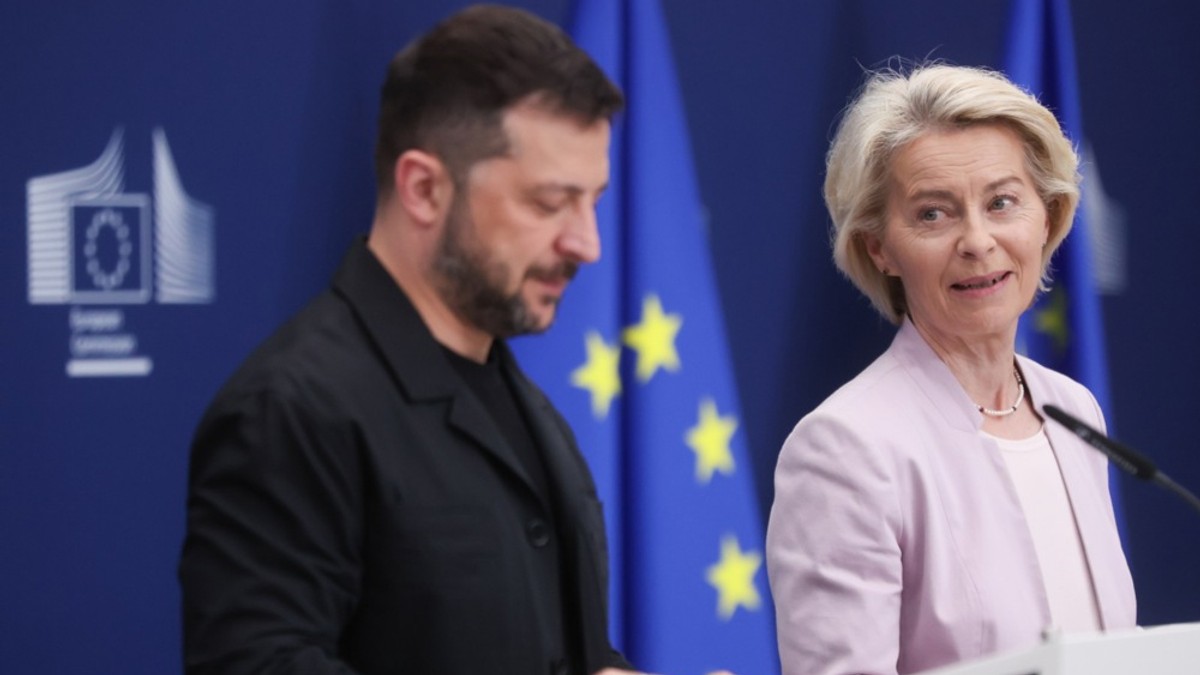 Ukrajinski predsednik Volodimir Zelenski i predsednica EK Ursula fon der Lajen u Briselu 17. avgusta 2025.