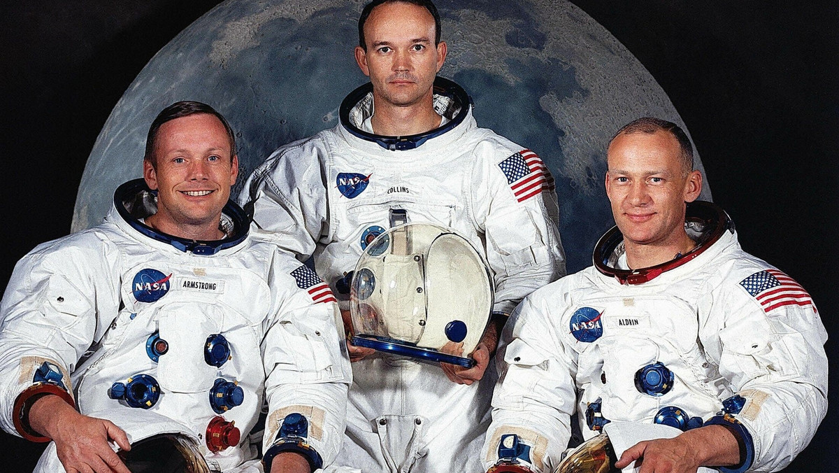 Był 12 kwietnia 1961 roku, kiedy Jurij Gagarin jako pierwszy człowiek znalazł się w kosmosie. Trwała zimna wojna i dla Amerykanów był to potężny polityczny cios. Kosmiczny wyścig nabrał rumieńców i NASA zaczęła szykować się na to, by podbić Księżyc. Cel udało im się osiągnąć 20 lipca 1969 roku.