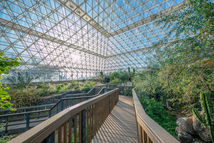 Wnętrze Biosfery 2