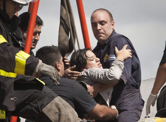 Do wypadku doszło na dworcu Once, gdy pełen pasażerów pociąg linii Sarmiento nie wyhamował i uderzył w bufory na końcu toru. Jechał z prędkością 20 km/godz.