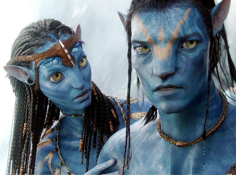 Zoe Saldana i Sam Worthington w filmie "Avatar" Jamesa Camerona