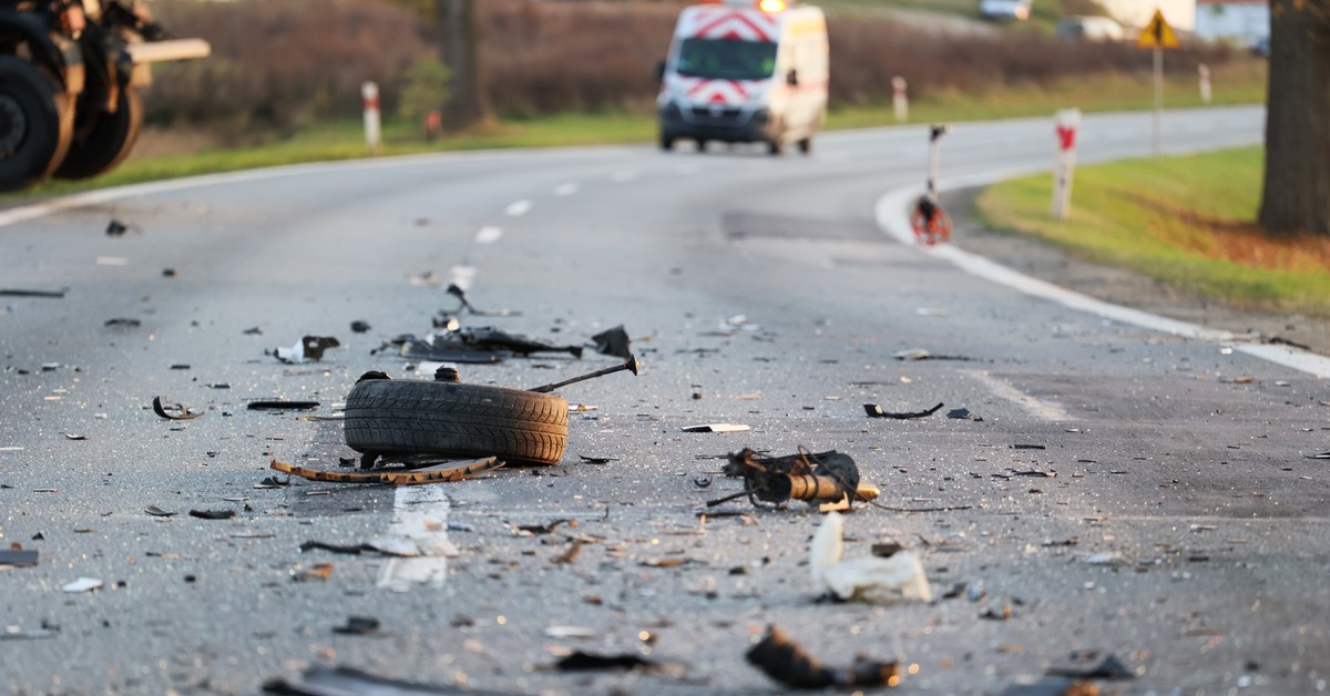 Na polskich drogach zginęło 1651 osób. Najgorzej jest poza miastem