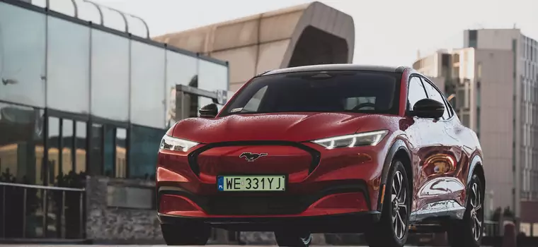 Ford Mustang Mach-E liderem rynku osobowych elektryków Polsce 