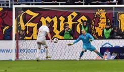 Lech w 7 minut zadał 3 ciosy, po których Pogoń znalazła się na 'deskach' [WIDEO]