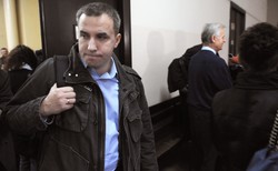 ZTM nie chce promować książki Sumlińskiego o Tusku. "Plakaty uwłaczają godności człowieka"