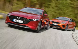 A może Kia Ceed albo Mazda 3 - czy będzie taniej?