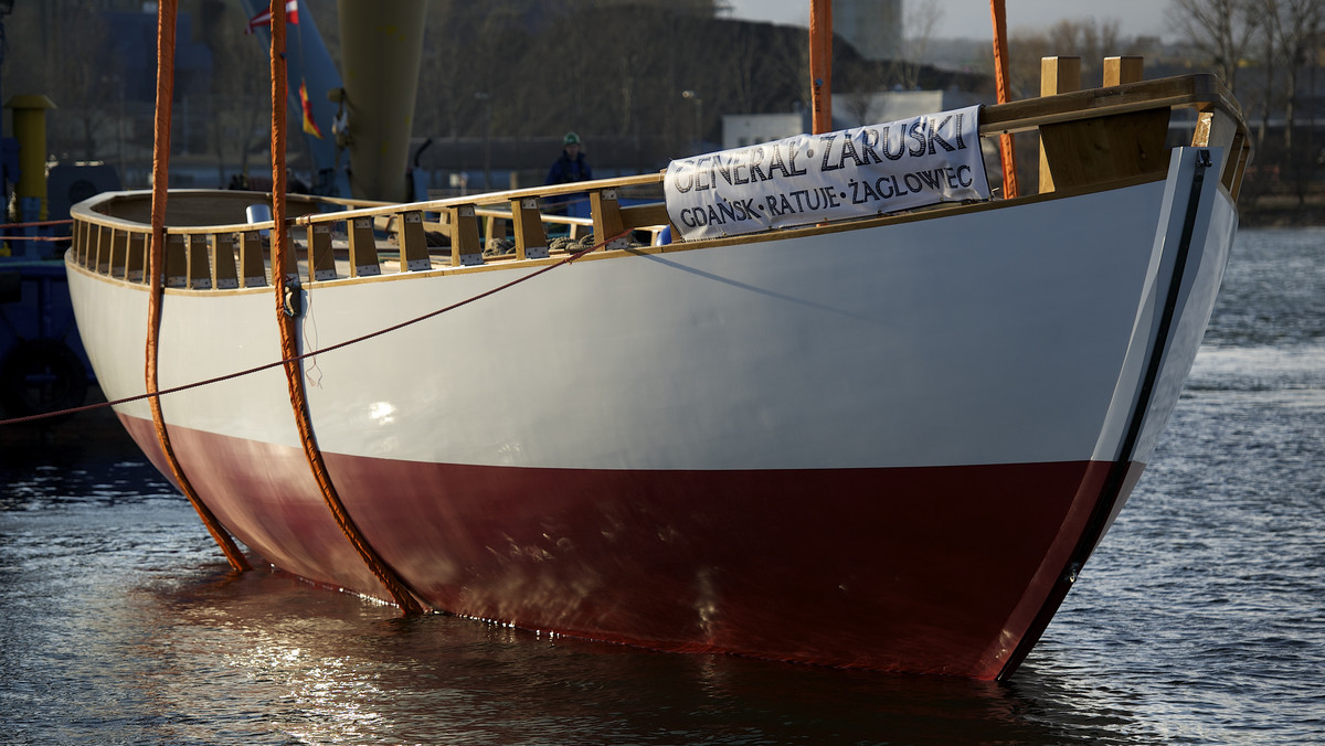 Kadłub zabytkowego żaglowca "Generał Zaruski" zwodowano w Gdańsku. Zniszczoną jednostkę odkupiły w 2008 r. od Ligi Obrony Kraju władze Gdańska. W pierwszy rejs odbudowana jednostka ma wypłynąć w sierpniu 2012r.