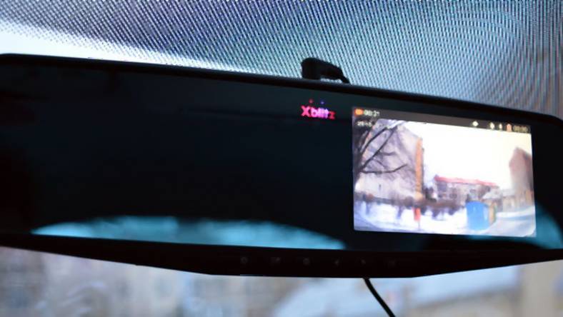 Xblitz Park View - test, opinie, recenzja lusterka wstecznego z  wideorejestratorem