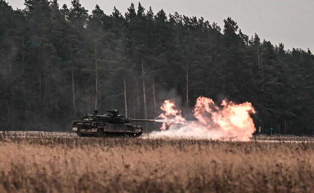 Czołg K2 Czarna Pantera na poligonie