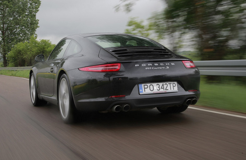 Porsche 911 Carrera S: emocje w standardzie