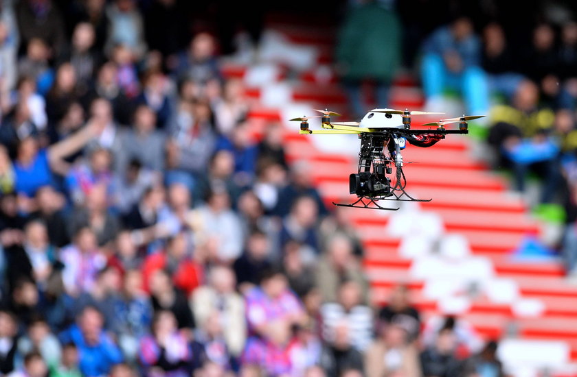 Zakaz latania dronami nad stadionami podczas EURO 2016