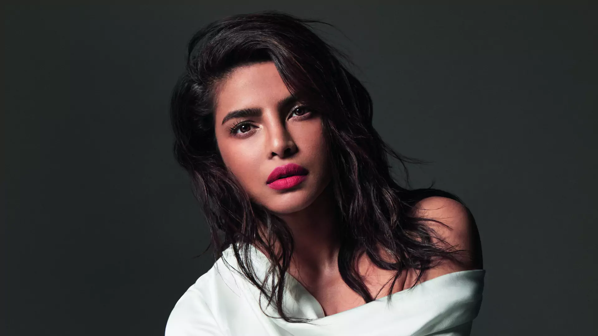 Priyanka Chopra-Jonas nową ambasadorką Max Factor