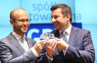 Kurs PDA Altus TFI spadł o 1,4 proc. na debiucie na rynku głównym GPW