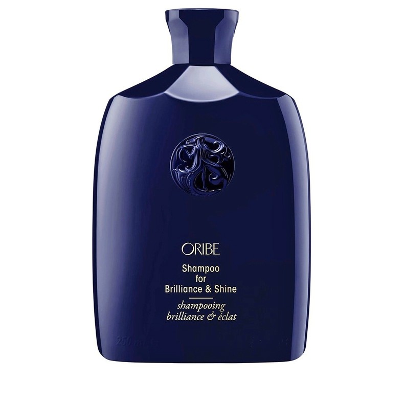 ORIBE Shampoo for Brilliance & Shine, speichert die Feuchtigkeit im Haar, für etwa 63 Franken.