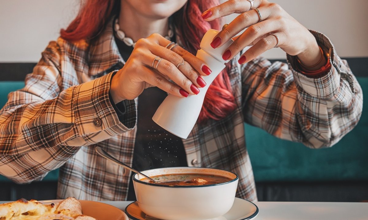 Nagła ochota na słone przekąski? Organizm daje ci istotny znak