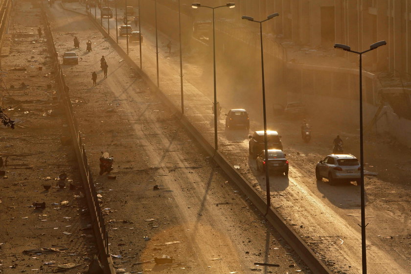 Liban: potężna eksplozja w Bejrucie. Ciemny dym unosi się nad miastem
