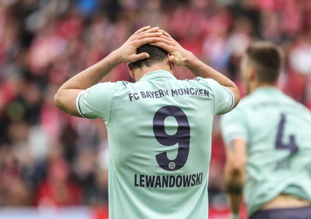 Liga niemiecka: Lewandowski z asystą, Bayern z trzema punktami