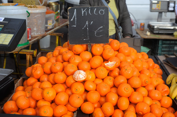 Pomarańcze na bazarze, Hiszpania