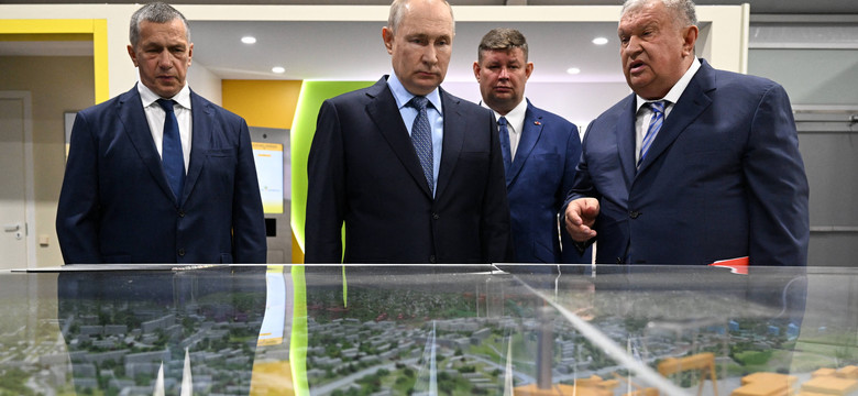 Tajemnicza "arka zbawienia" Rosji. Gigantyczny przekręt Rosnieftu —  oto odpowiedź na ukryte dochody Putina