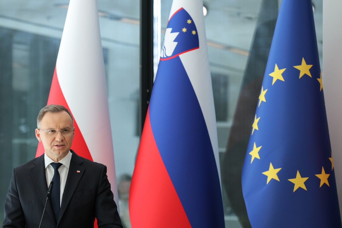 Prezydent RP Andrzej Duda podczas spotkania z mediami na zamku w miejscowości Brdo pri Kranju