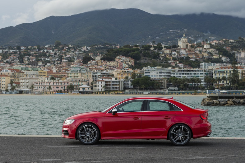 Audi S3 już w salonach, 300 KM pod maską za 170 tys. zł