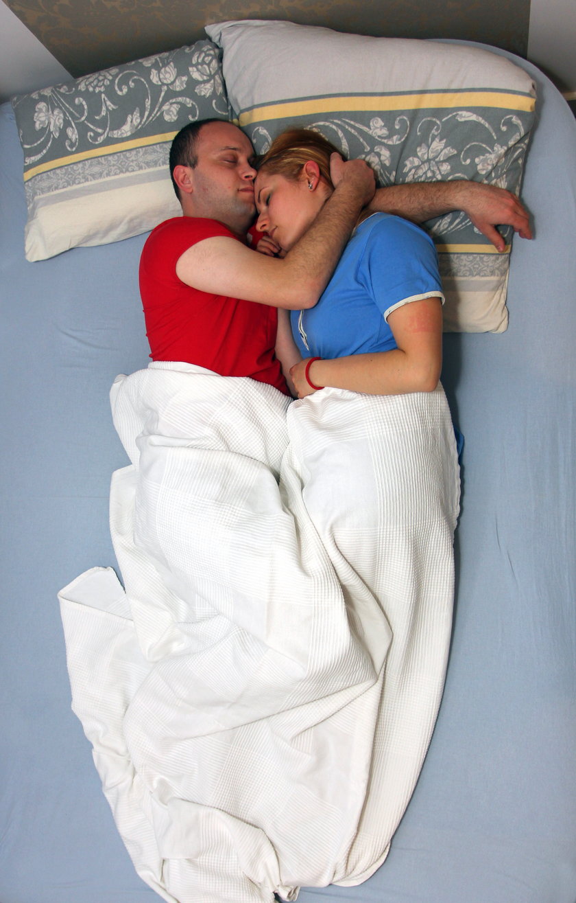 Wypnij Się Na Partnera Jak Spać żeby Się Wyspać 6695
