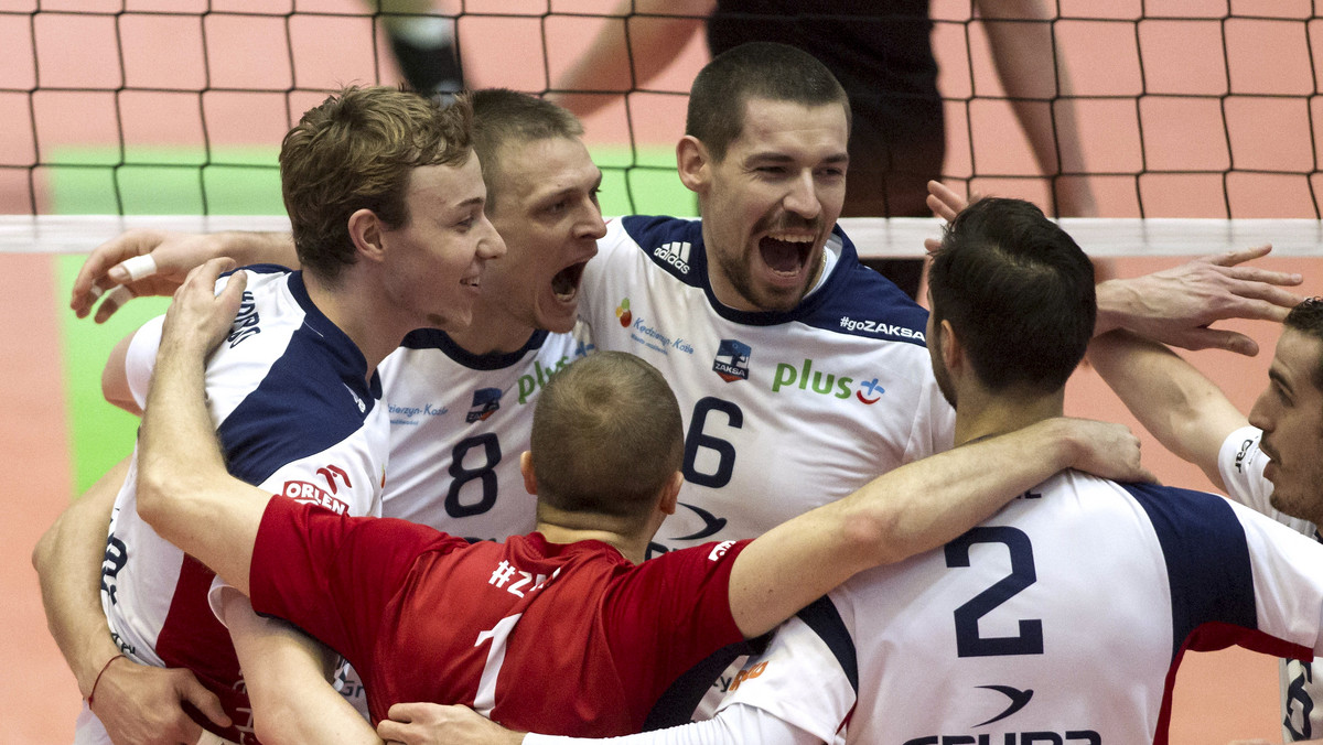 ZAKSA Kędzierzyn-Koźle pewnie pokonała 3:0 (25:12, 25:17, 25:15) Jastrzębski Węgiel w ćwierćfinale Pucharu Polski i awansowała do kolejnej fazy turnieju.