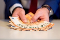 Jaki będzie rok 2024 dla światowej gospodarki? RAPORT OECD