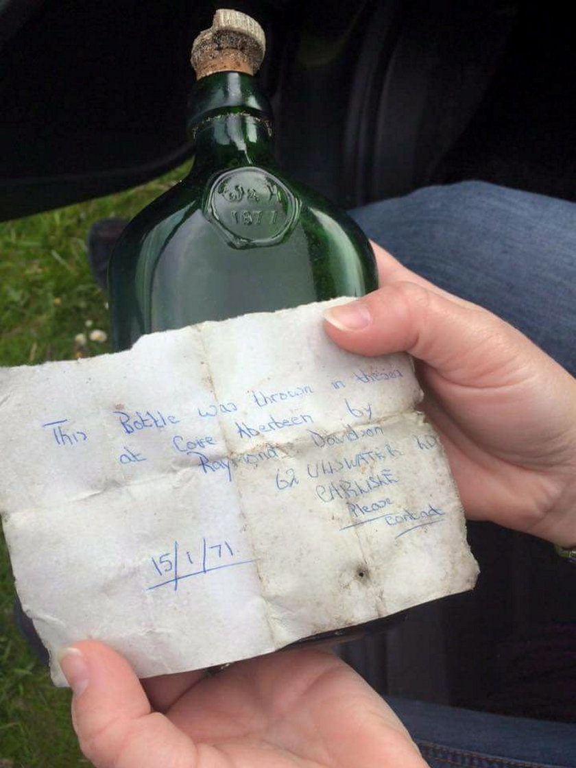 Dostał odpowiedź na list w butelce po 44 latach!