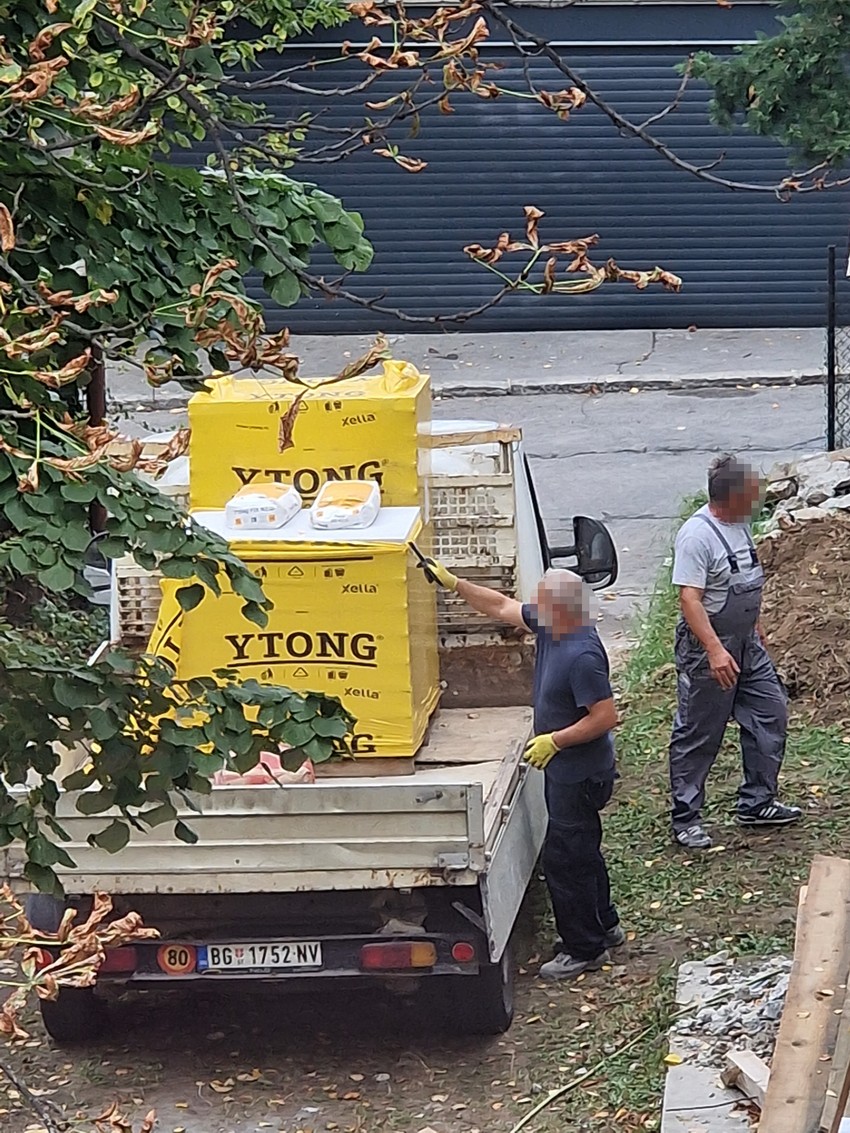 Radnici u petak ponovo izvodili određene radove