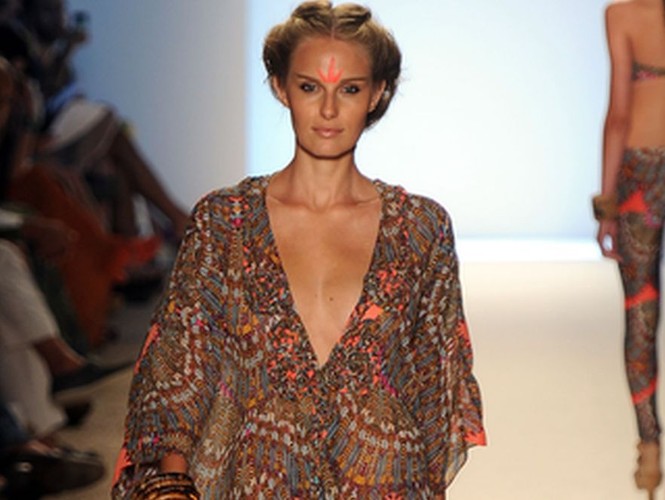 Makijaż na plażę: propozycje na sezon wiosna-lato 2012 z pokazów Mercedes Benz Fashion Swim Week