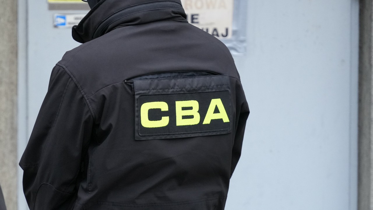 Nieprawidłowości przy przetargach dla wojska. CBA zatrzymało urzędników