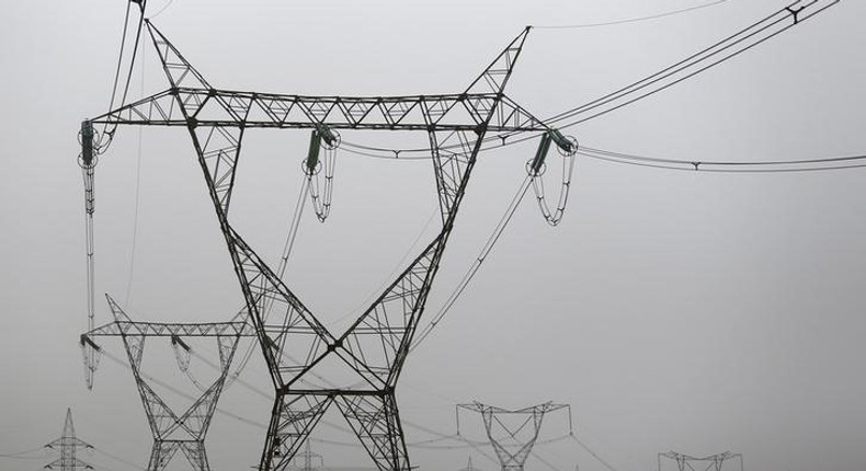 Power transmission lines (REUTERS/Amr Abdallah Dalsh)