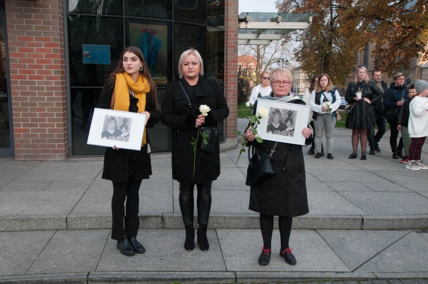 Inowrocław wstrząśnięty po potwornej zbrodni. Mieszkańcy wyszli na ulice...