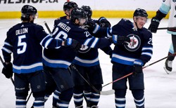 Liga NHL. Winnipeg Jets popsuli zabawę w Arizonie
