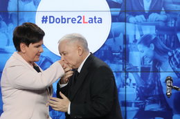 Beata Szydło i Jarosław Kaczyński podsumowują dwa lata rządów PiS