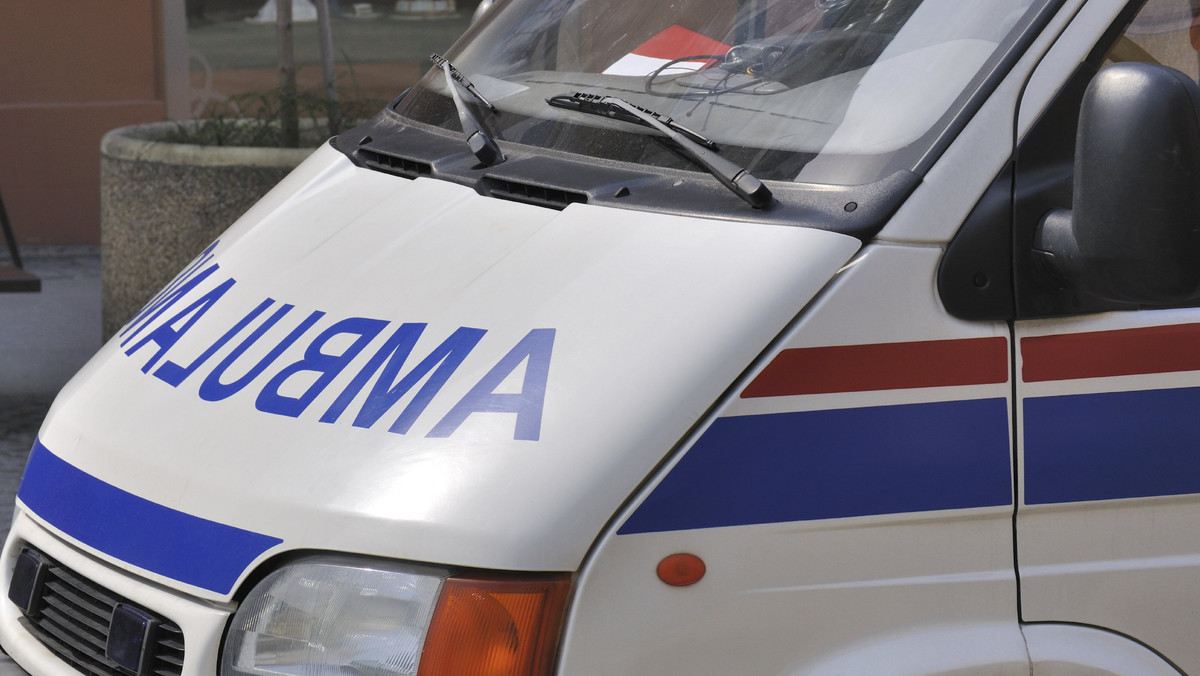 Przed czwartą w nocy strażacy dostali zgłoszenie o zwłokach młodego mężczyzny, które morze wyrzuciło na plażę w Międzyzdrojach. Policja potwierdziła, że jest to ciało poszukiwanego od wczoraj 20-latka - informuje Radio Szczecin.