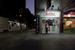 Trzy miesiące w zamknięciu. Melbourne dało światu ponurą lekcję