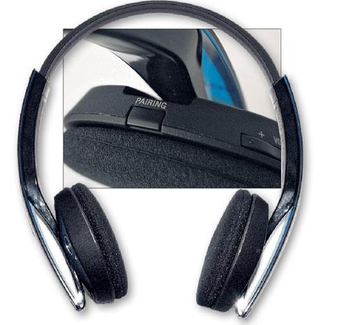 Niektóre słuchawki (na przykład Sony Headset DR-BT 101) mają specjalny przycisk do nawiązywania pierwszego połączenia z telefonem. Jest to tak zwane parowanie urządzeń.