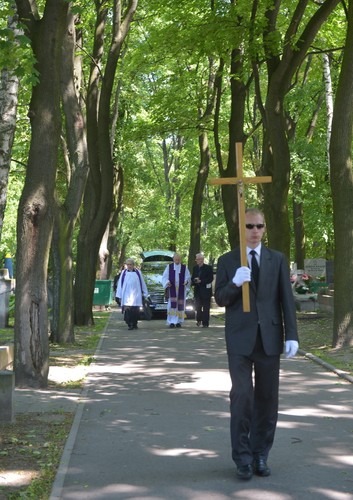 Pisarz Marek Nowakowski spoczął na Cmentarzu Wojskowym na Powązkach